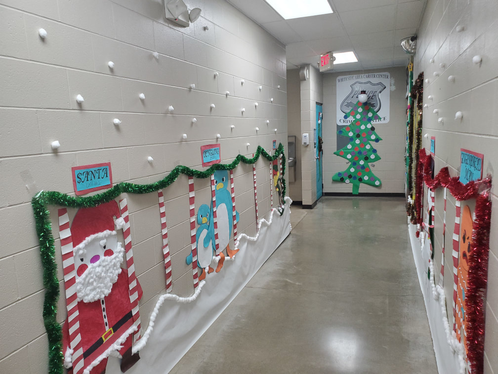 Christmas Door Competition - Whiteside Area Career Center